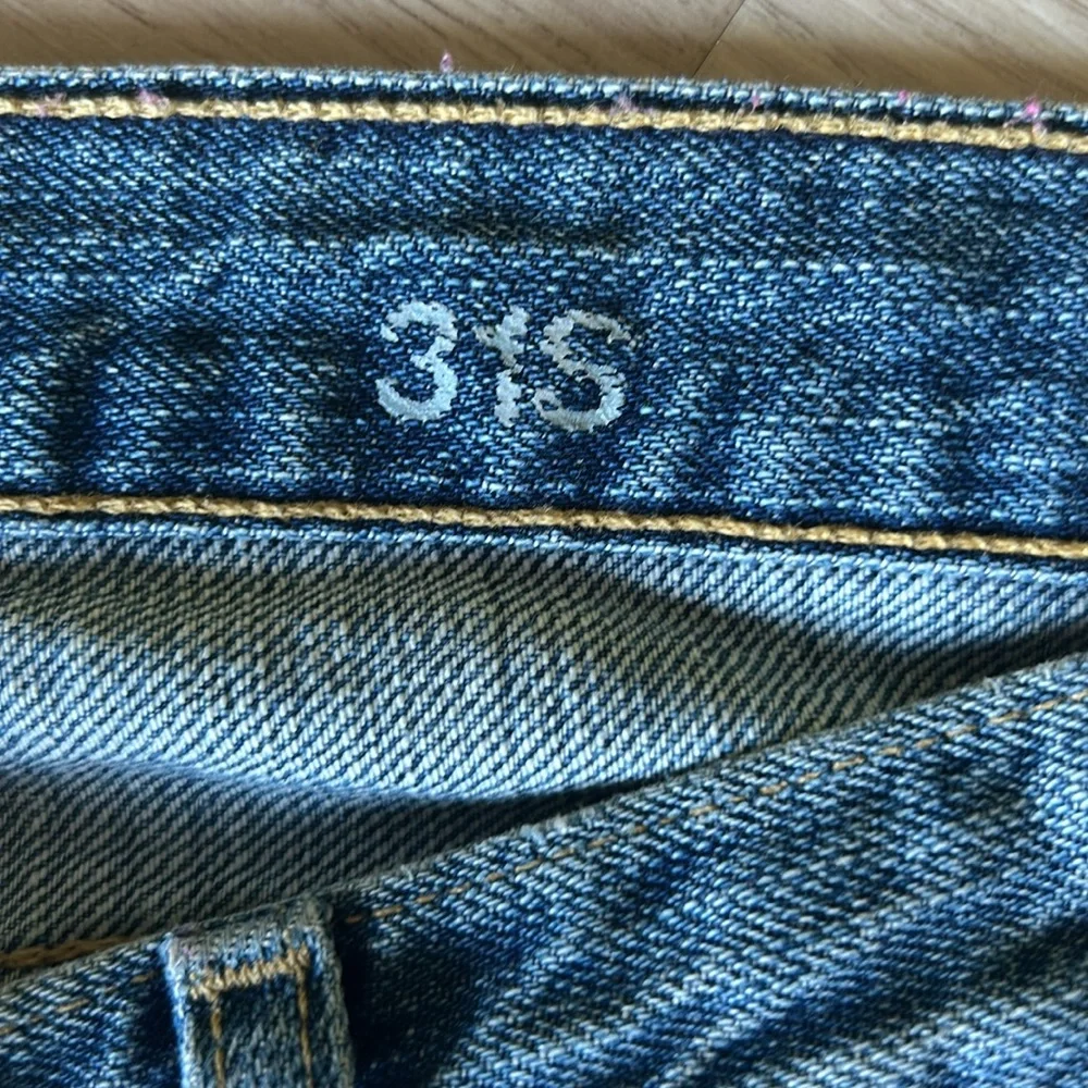 J Crew Vintage Matchstick Straight Leg Blue Jeans 31S Distressed Women’s Denim
